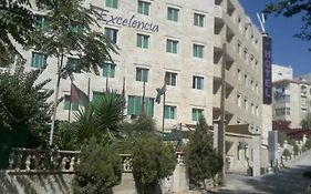 Excelencia Hotel Suites